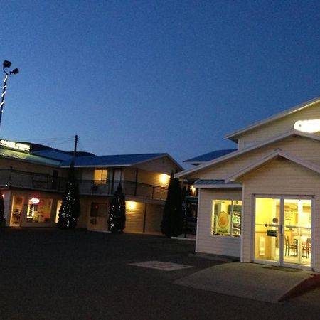 Cache Creek Inn ภายนอก รูปภาพ